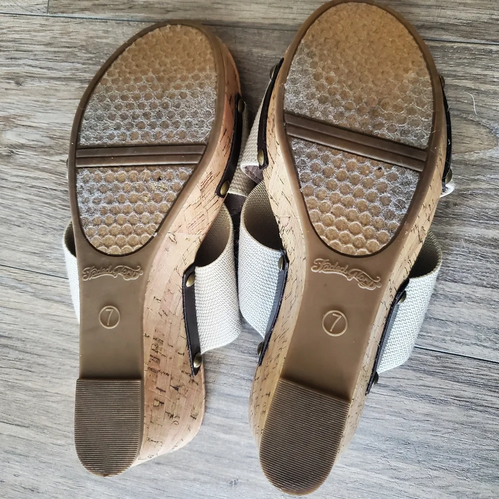 Faded Glory Wedge‎ Sandals